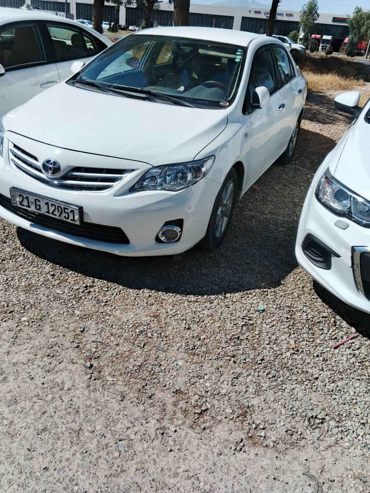 تۆیۆتا کرۆلا 
مۆدیل:2008
مەکینە:گەورە
وارد:خلیجی
مواسەفات: شاشە ئایپاد . حاسە .ناو فۆرمیکا .کێچ زینۆن .گێچ شاشە .ئاوێنە شەفت .ویل کڕۆم .
بستێک لێدراوی هەیە بۆیاخی زۆر پێوە دراوە ناوی نەگرتوە 
گێڕو مەکینە نەکراوەتەوە 
سەنەوی بەسەر چوە 
تاقمی تایەی تازە بۆ بەستراوە 
فول مواسەفاتە بەس سڵاید نیە
لە سلێمانیم  سعری 125 معامەلەیەکی کەم 
***********
*********** السليمانية, العراق
