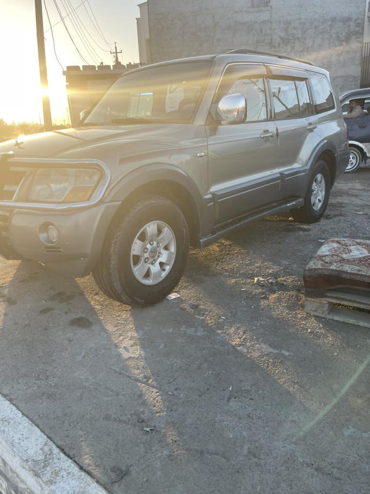 سياره للبيع باجيرو موديل 2004سبعه راكب تبريد قطعتين رقم سياره بغداد مكفوله من الضربه المكان ديالى بعقوبه سعر 80ورقه يرهم مراوس حسب القناعه استفسار اكثر الاتصال ع الرقم ***********
