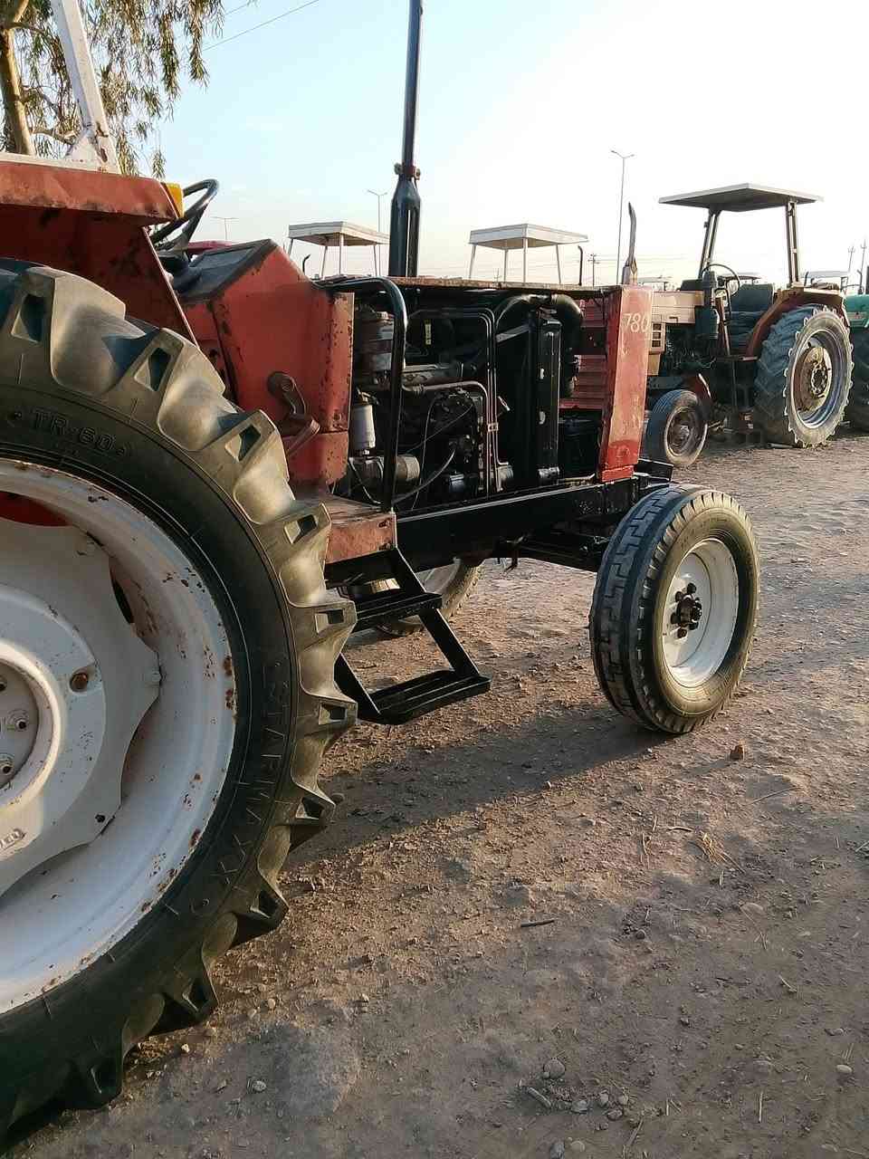 مكينه فيات للبيع تخم تاير جديد العنوان واسط الحفرية ***********
