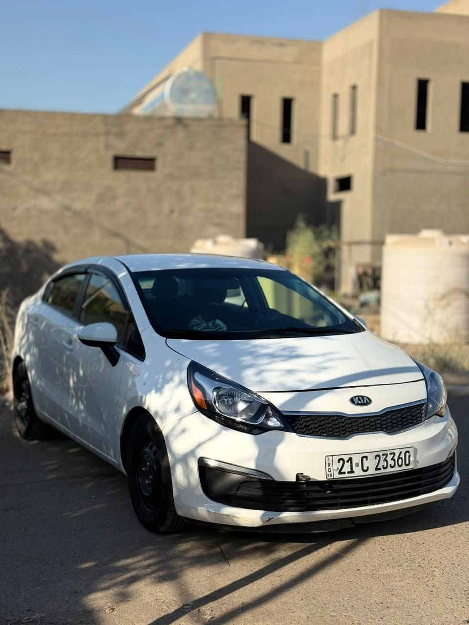 السلام عليكم للبيع
كيا ريو ٢٠١٧ رقم شمالي
رقم وسنويه وهزه كله 
جديد شاشه كامره دواره
 بلوتوث حاكيه نظام تقليل 
صرف وقود تحكمات فوول
السياره حادثه بس بنيد بدون ايرباك بدون لا شاصي ولا لغد 
وسونار كدامك بل منشور 
سياره جديده شكد ما تصور 
ماشيه ٩٠ الف فقط 
السعر(85)وبيه شي بسيط حك الجيه 
مكاني بغداد الرصافه
للاستفسار: ***********
