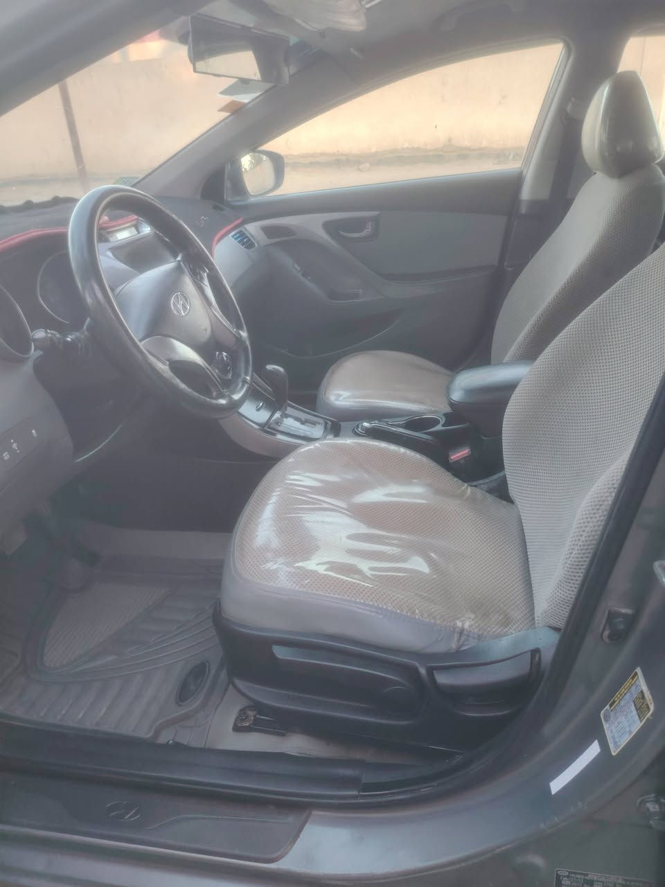 للبيع الانترا موديل 2013 رقم بابل السياره جاهزه من كلشي بيه ثلاث قطع صبغ مكاني الحمزه الغربي اتصل ***********
