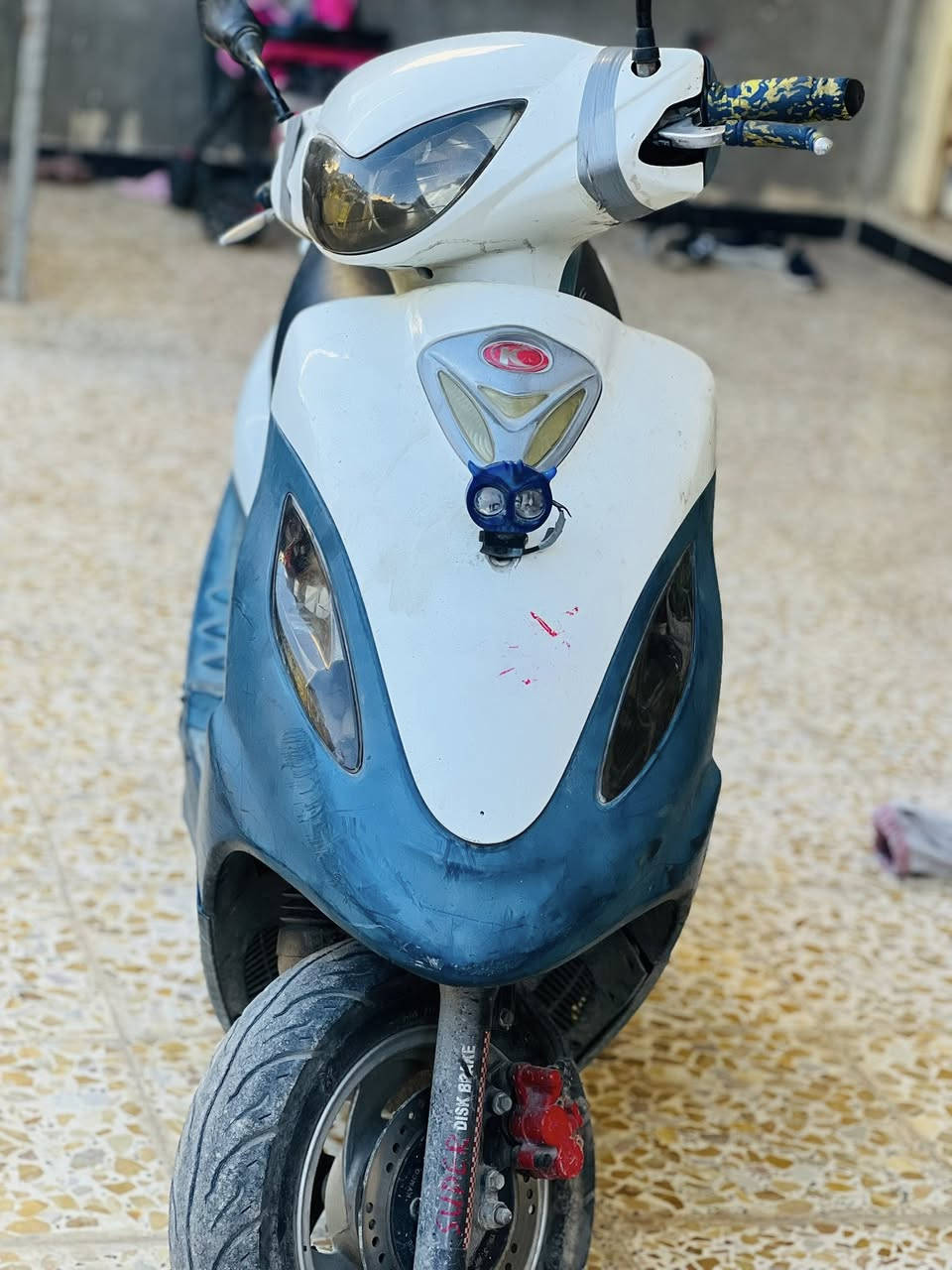 سلام عليكم دراجه كامكو  البيع بعده جديده نضيفه نكره تشغل كله شغاله سعر 700وبيه مجال الشراي هاذ رقم أو خاص ***********
