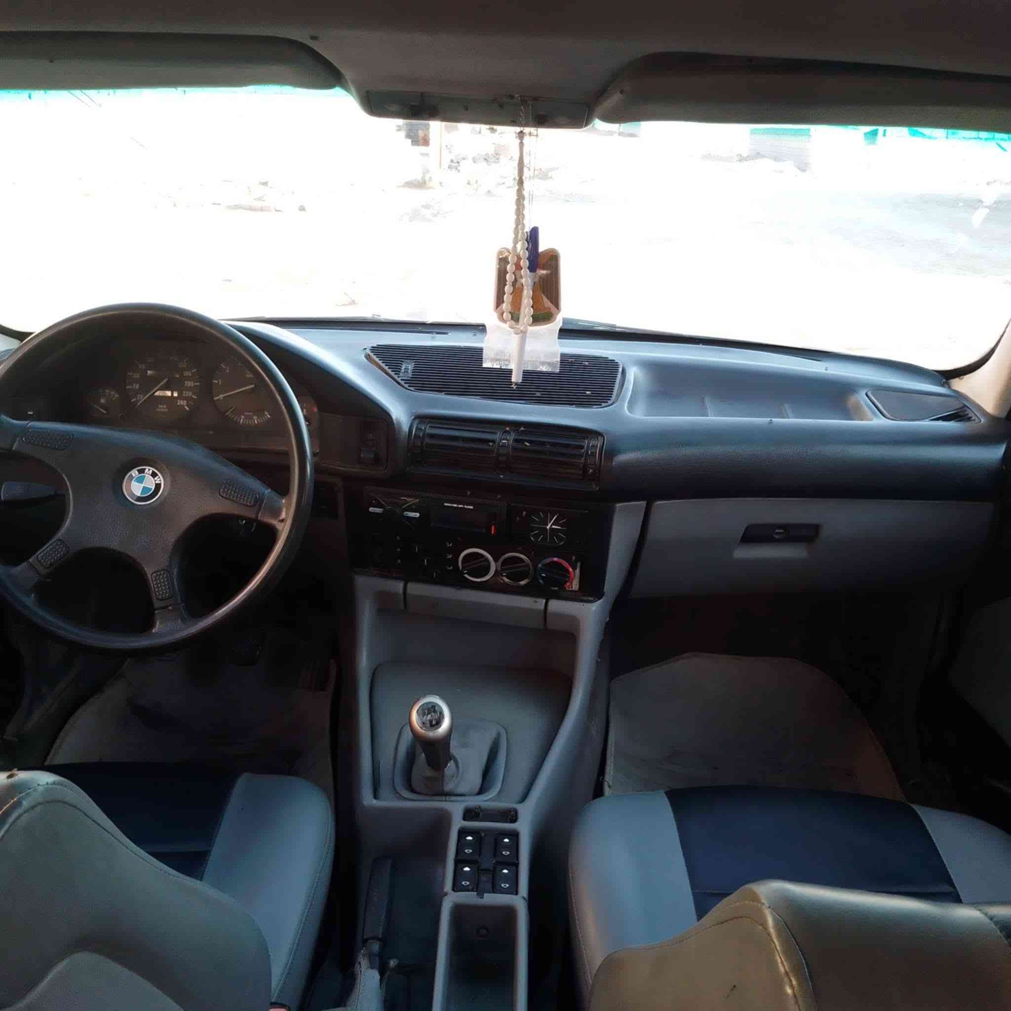 السلام عليكم ورحمة
بي ام للبيع
كير عادي
محرك شرط 30 يوم ضمان
داخل جلد
ويل جديد صقر
تايرات جديد
كهربايات كله شغاله
صدر مامي نص عمر
سياره بدون معجون
ولا ضربه بيه
السعر خابر وبيك خير وتدلل
الرقم *********** وساب
العنوان تكريت
