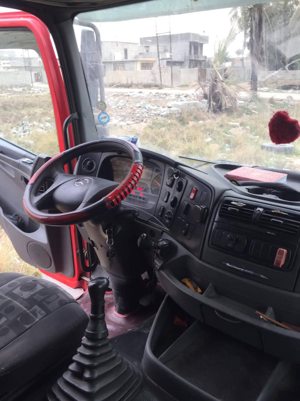 اكسور للبيع
مديل ٢٠٠٦
هاف طكدين 
رتايدر ٥ طكات
كير عادي كفخ
حجم ١٨٤٠
تدفه تبريد صوبه
تخم تاير
كفاله عامه
رقم التلفون 
***********
اتصل وادلل
