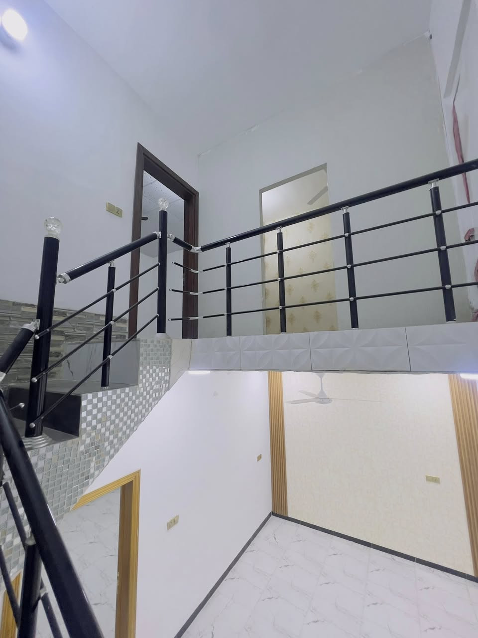 75 متر طابق ونص بس بسعر ،100 مليون
قرب مستشفى الكفيل 

خلف مدينه العاب ضوء القمر 

للاستفسار 

سيد مصطفى الحسيني 

***********

***********
