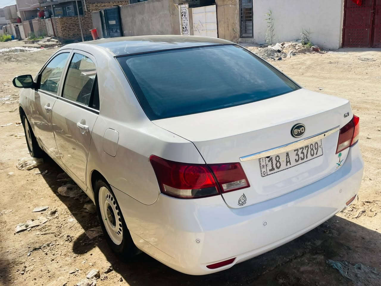 السلام عليكم BYD 2013 السياره گير عادي المرغوب ومكينة هوندا جديده السياره كفاله عامه نقطة صبغ مابيها رقم بابل دولي باسمي مداور ثاني يوم سياره جاهزه مابيها نقص مكانها بالحله سعرها 55$ وبيها مجال قليل للشراي للتواصل خاص او اتصل ***********
