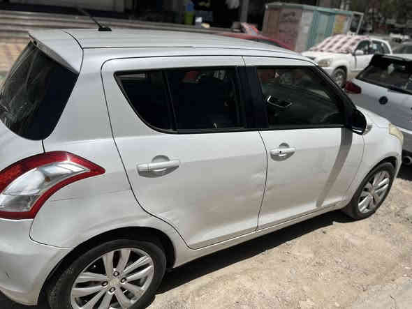 سوزوكي سويفت 2014 
ماشيه ٨٠ 
محرك كير تبريد مكفوله
صدر جديد 

***********
