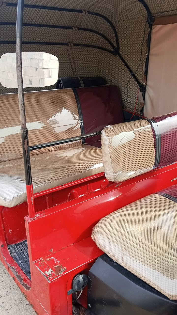 تكتك للبيع موديل 18كامله كبل للشارع مرقمه سنويه كربلاء ب4ونص ***********
