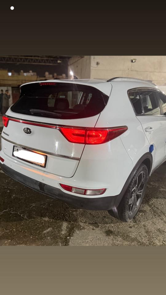 السلام عليكم كيا سبورتج ٢٠١٧ خليجي
📍رقم بغداد باسمي
📍ماشية ١٢٦
📍السعر/ ١٧٠ وبيها مجال
📍رادار امامي خلفي + تحكمات ستيرن + لايت زنون + شاشة اندرويد + شاشة اعطال 
📍 مكان السيارة / بغداد 
استفسار / ***********
