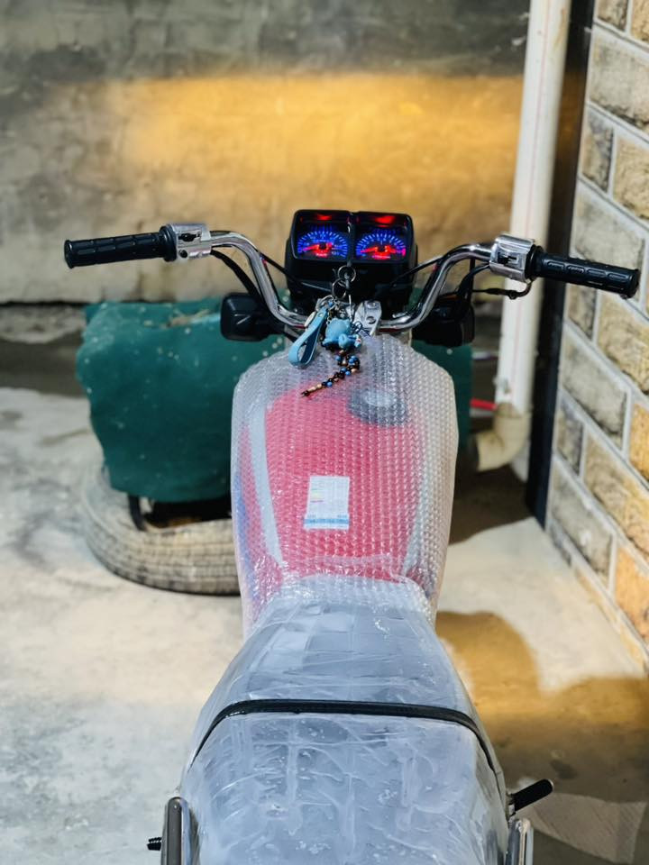 سلام عليكم نامه متياز 25 دراجه خير من الله شوف العين اغلب غراضه معمره شلامجه اصلي إلا ستفسار اتصل ***********
