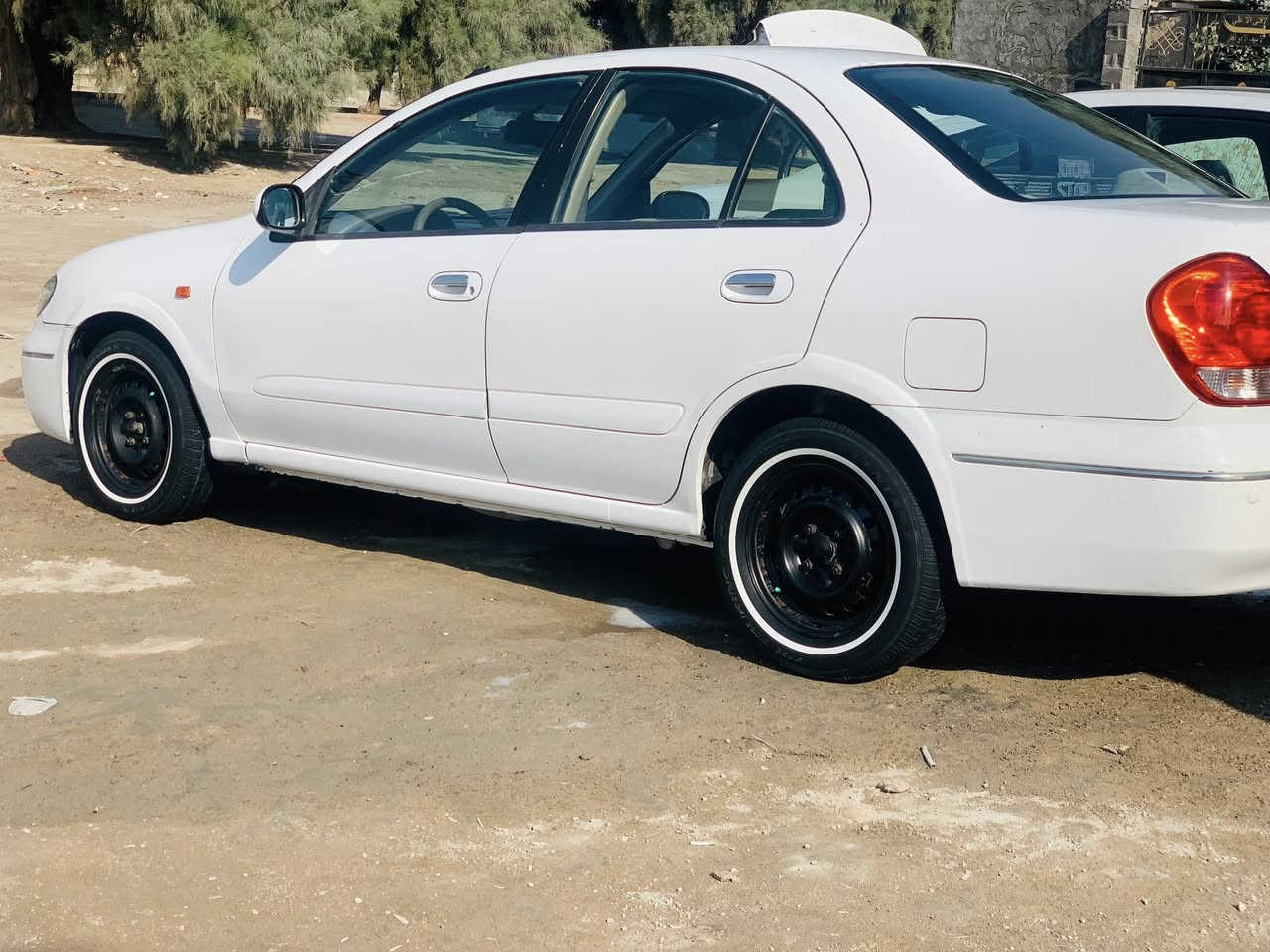 سلام عليكم سني ٩ بغداد بسمي ال٣٠ كير محرك كفاله ١٦٠٠  ماشيه ٢٢٠ سياره جديده وجاهز للاخير صافحه موس  بيه صبغ صفحت السايق بس نص الجاملق ونص من الباب وبلهلال الخلفي وره السايق  بس ولباقي مكفول دوسه مكفولات سياره مكفوله من الاخياس ولتكحيل جاهزه للاخير.   مكاني بصره    *********** وانه خادم.  ٩٠ وبيه مجال لشراي
