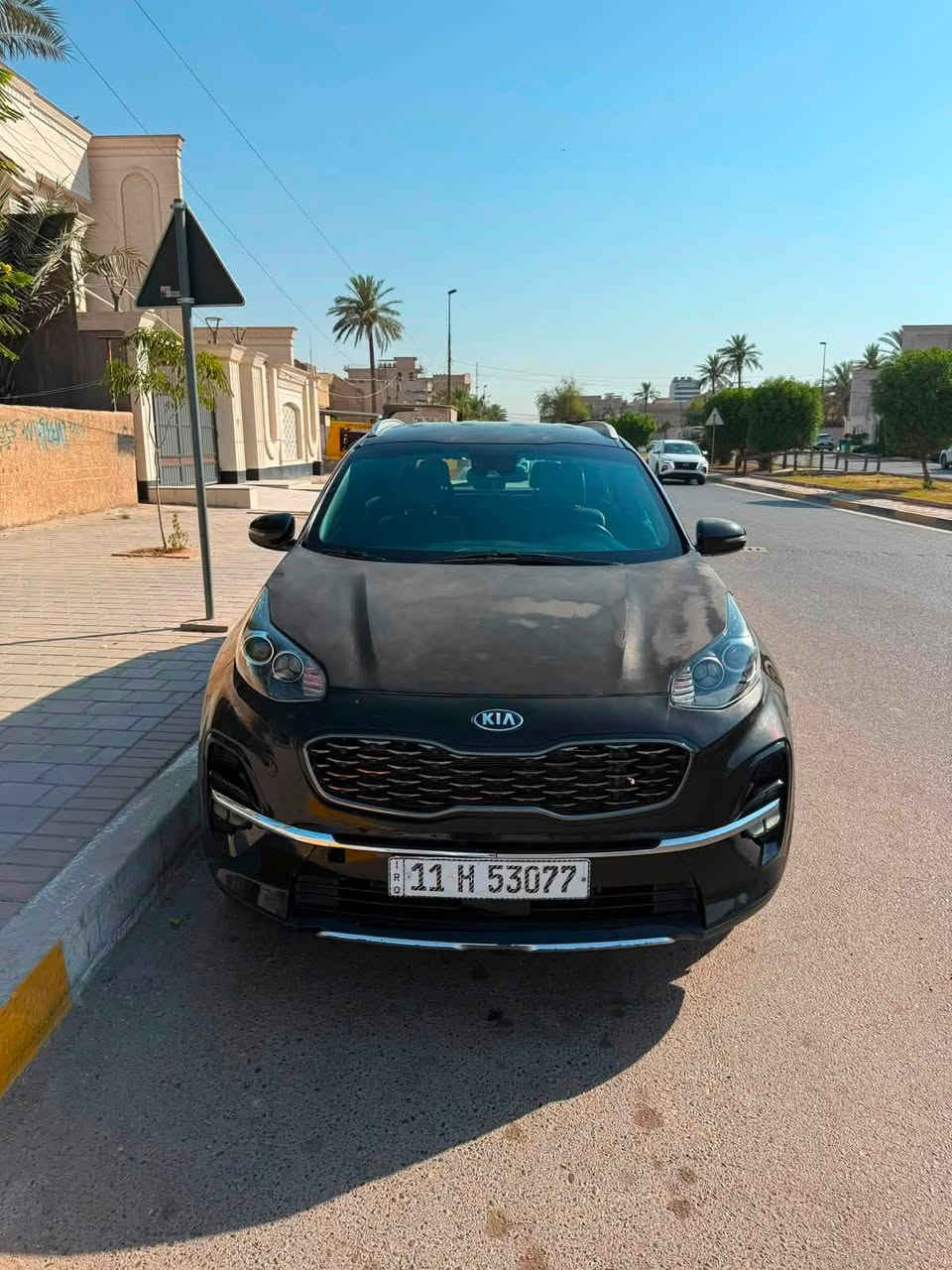 كيا سبورتج للبيع موديل 2020 s عدى الفتحة والبصمة
ماشية 44 ميل سيارة نظيفة 
حادث امريكا دعامية وبنيد خفيف بدون دواخل وبيهة الباب خلف السكن مشخوط من امريكا ومصبوغ 
وصارت بيهة طخة دعامية الخلفية نفس الصورة موجودة 
السعر 147 وبيهة مجال 
المكان شارع فلسطين 
***********
