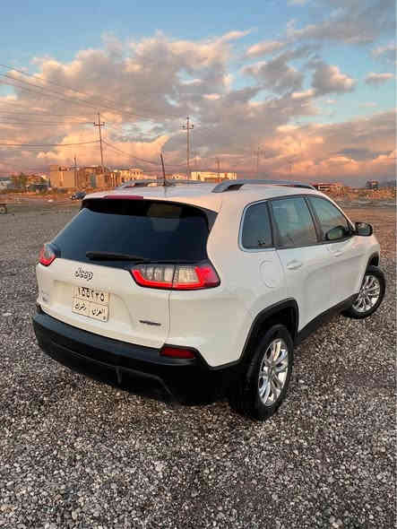 جيب شيروكي 2019 امريكي بيهه 6 قطع سبخ ارباك تكمه سيستم بجم كبس شاصي شه رت دواخل مال باب نفر سبخ شويه كير و مكينه شه رت 70مايل ماشيه شرط تحويل بيهه 500$ غرامه سعر 119$ مجال واتساب *********** زاخو
