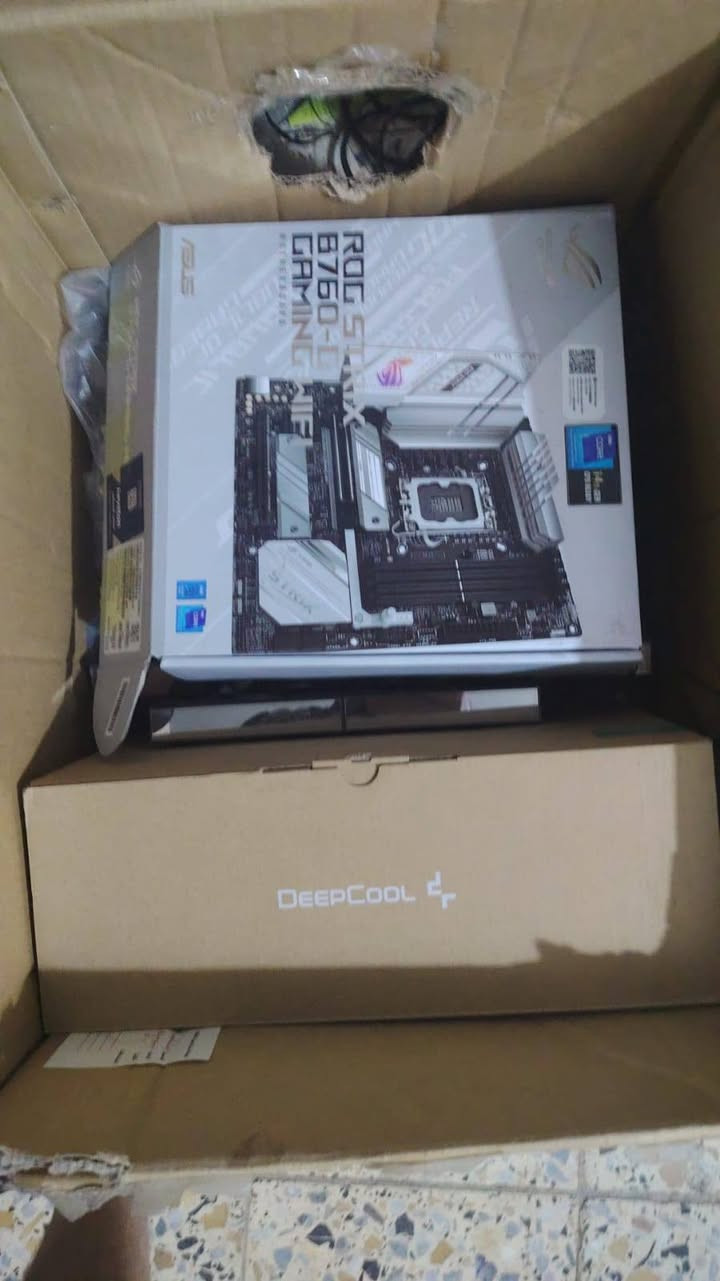 core i5 14600kf
ram 32 6000 cl30 predator
m.2 512 او ssd 1تيرا 
mb asus rog b760g واي فاي 
ps 850 gold deepcool يدعم الكروت الحديثة كيبلات تنفصل
كل الكراتين موجودة النضافة فول
سعر مليون ونص


**إذا كنت صاحب هذا الإعلان وتريد حذفه لأي سبب، رجاءا أرسل رسالة إلى الدعم الفني**