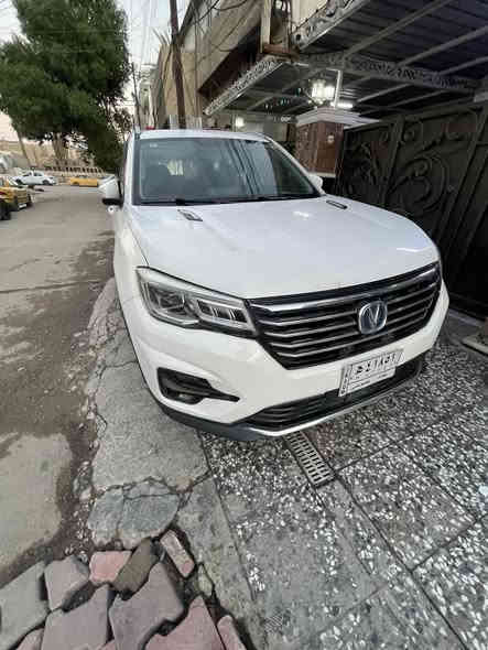 السلام عليكم 
شانجان cs
موديل 2019
حجم مكينتها 1800 تيربو
ماشيه 120الف حقيقي 
مواصفات دخول ذكي
فتحه بانورما 
مقعد سائق كهربائي 
3انضمه قياد 
اوتو هولد 
سياره بيها 3قطع صبغ شبر بل باب ولباب ثانيه هم شبر ونص جاملغ 
سياره تبريد ثلج تدفئة شغال تخم تاير ويل كب مكاني بغداد السعر 120 بيها مجال رقمي ***********
