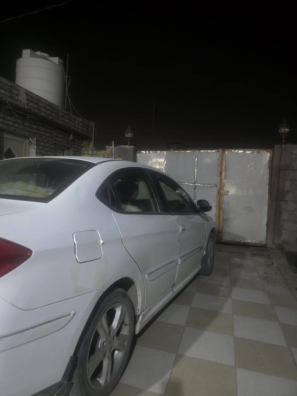 السلام عليكم شيري A3 2013 محور محرك كورلا بيكاجو السعر 28 مكان السيارة ناصرية مركز للاستفسار ***********
