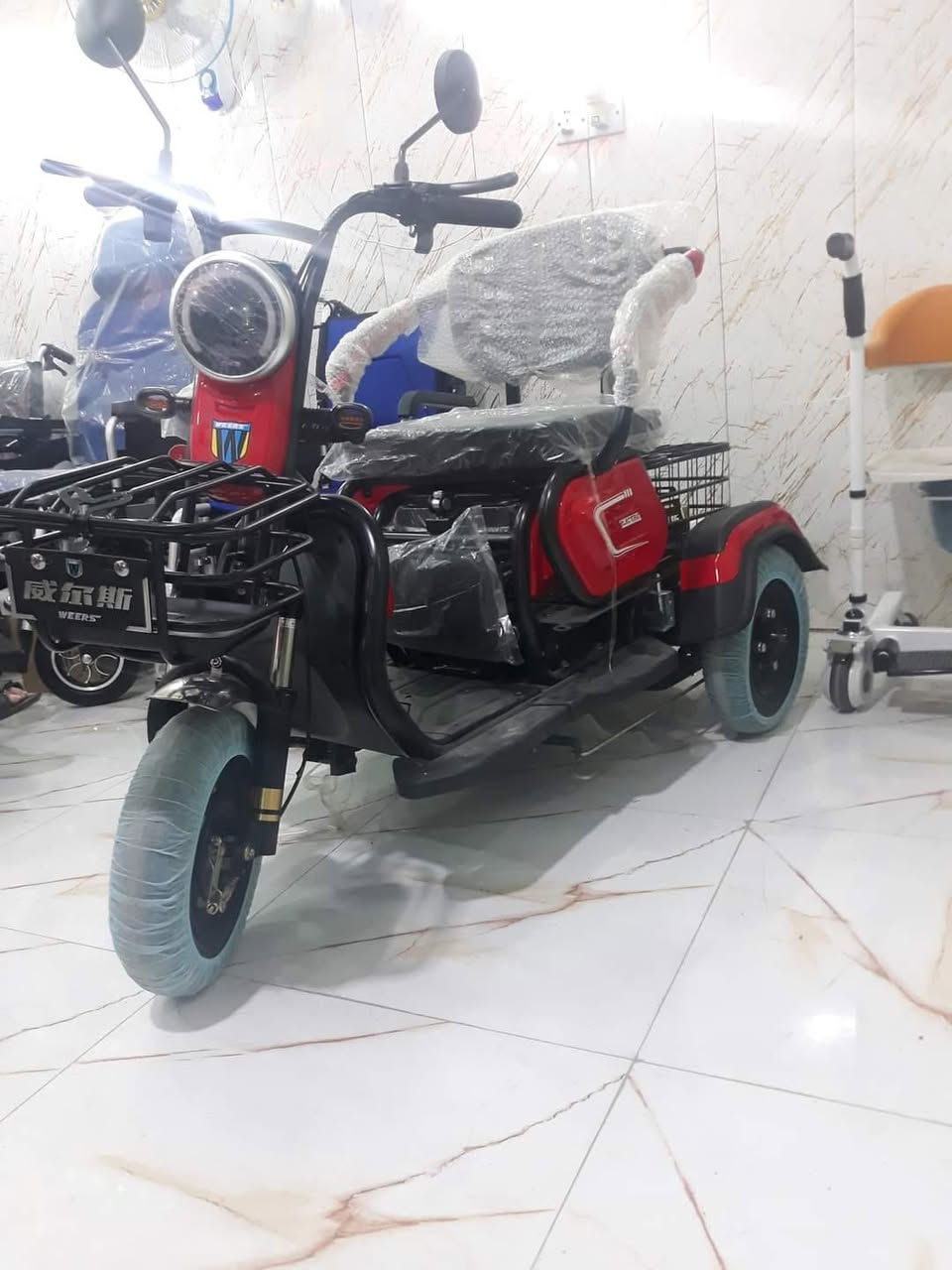 ⚘⚘تخفيضات⚘⚘
لمده شهر واحد
 ⚘⚘تخفيضات ⚘⚘

دراجه كهربائي ثلاث اطارات 
تمشيك مسافات طويله 
اربع بطاريات 

 ××السعر القديم مليون  ××

🤲السعر الجديد 900 🤲

  ويوجد توصيل لباب البيت 
***********واتساب 

لطفا شارك المنشور لتعم الفائده
