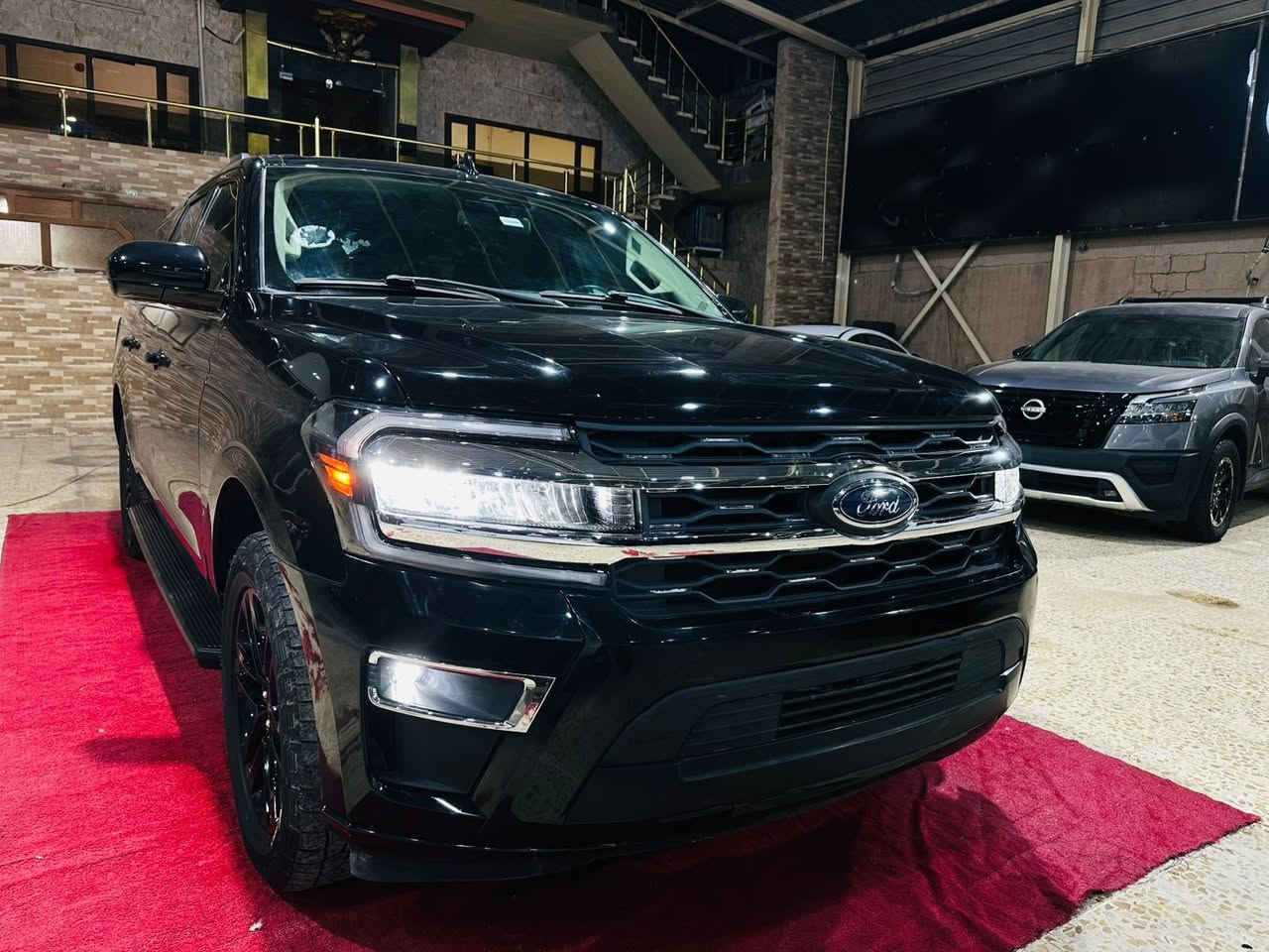 🔊 (فرع كركوك) 

📌 Ford Expedition 2024 XLT MAX📌

⚙️حجم المحرك V6 سلندر (3.5L) توربو

♂️عداد المسافة 42000 mile

💵(السعر/34000 $) 

🔷عدد المقاعد 7 راكب

♦️(يرقم شمالي سليمانية - اربيل - دهوك) 

♦️ المواصفات :
بصمة تشغيل
بصمة ابواب
تشغيل عن بعد
صندوق شفط كهربائي
فتحة سقف بانوراما
رادار امامي (تحديد مسار)
رادار جانبي (نقاط عمياء)
رادار خلفي (التحذير من الاصطدام) 
تحكم وضعيات القيادة Drive modes 
شاحن موبايل Wireless 
كشنات جلد
كشنات الامامية تدفئة+ تبريد
كشنات خلفية تدفئة 
كشنات خلفية كهرباء
شاشة كبيرة لمس+ كاميرا
سستم سماعات Bang&Olefsen
تحكمات +تدفئة استيرن
اوتو بارك Auto Park 
اوتو ستارت Auto Start
اوتو ستوب Auto Stop
اوتو هولد Auto Hold
منافذ AUX+USB
مانع انزلاق+ABS
وبقية المواصفات المعروفة

♦️( العنوان/كركوك شارع المعارض)
--------------------&&&------------------

♦️ للاتصال/

جنيد

***********
***********
