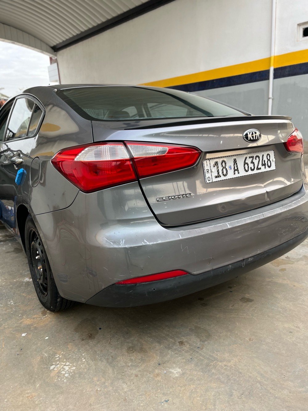 سلام عليكم سيراتو موديل 14 البيع مواصفات عاديه سياره بيها باب خلفي جه سكن مبدل وشويه بيها حالوب بل قماره وبيها شويه باردات سياره مكينه 1600ماشيه 450 الف ناقصه حداديه الصدر 
رقمً بابل مشروع وطني 
