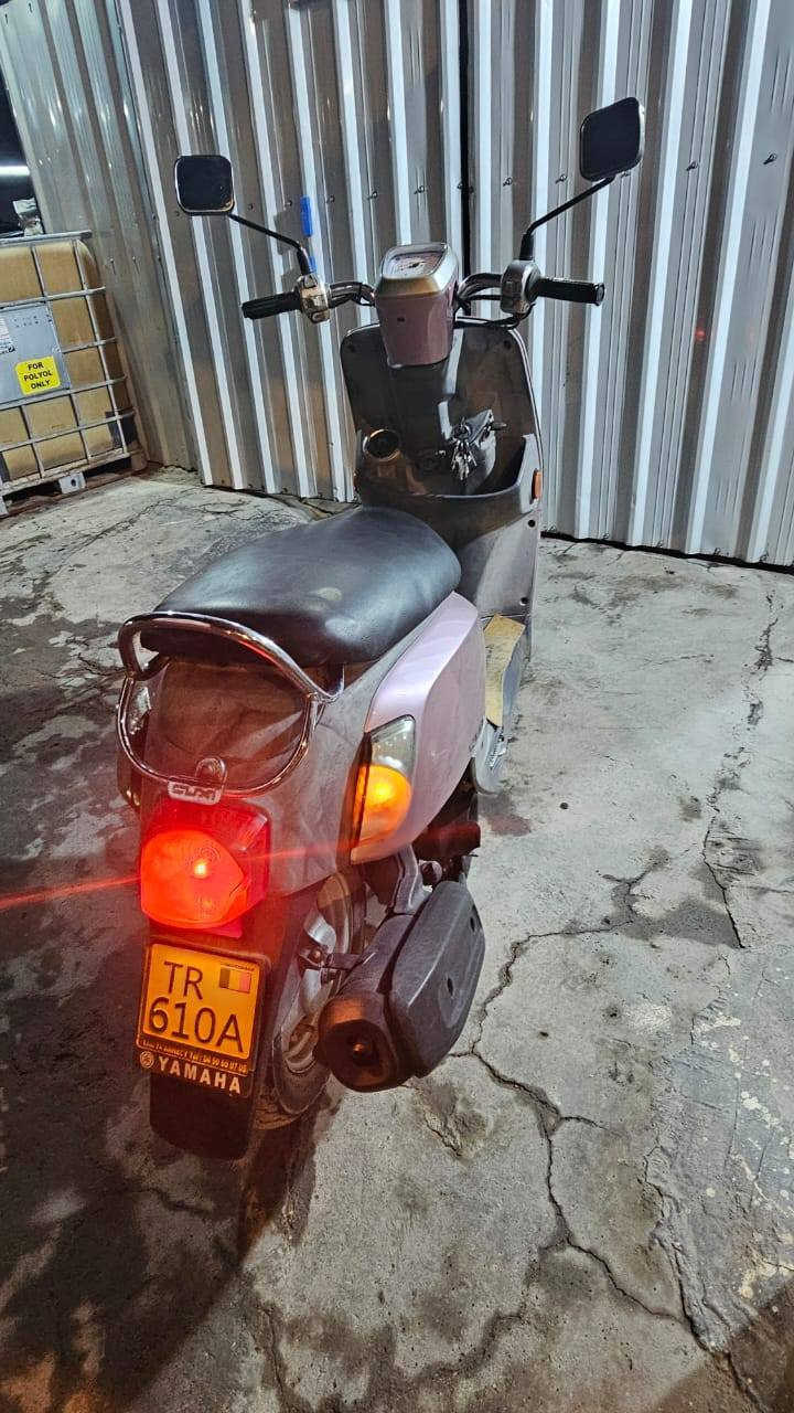 السلام. عليكم. دراجه بوليس جديده حاويه موديل 2014 درجه برغي. ممفتوح بيهه خير من الله لبيع الاستفسار الاتصال عله رقم 📱***********
