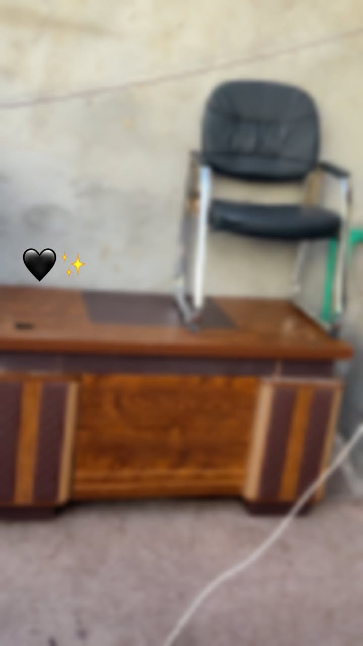 مكتبه مع كرسي جلد نضيفه بسعر ٧٥ وفيها مجال الزبير حي خطوه


**إذا كنت صاحب هذا الإعلان وتريد حذفه لأي سبب، رجاءا أرسل رسالة إلى الدعم الفني**