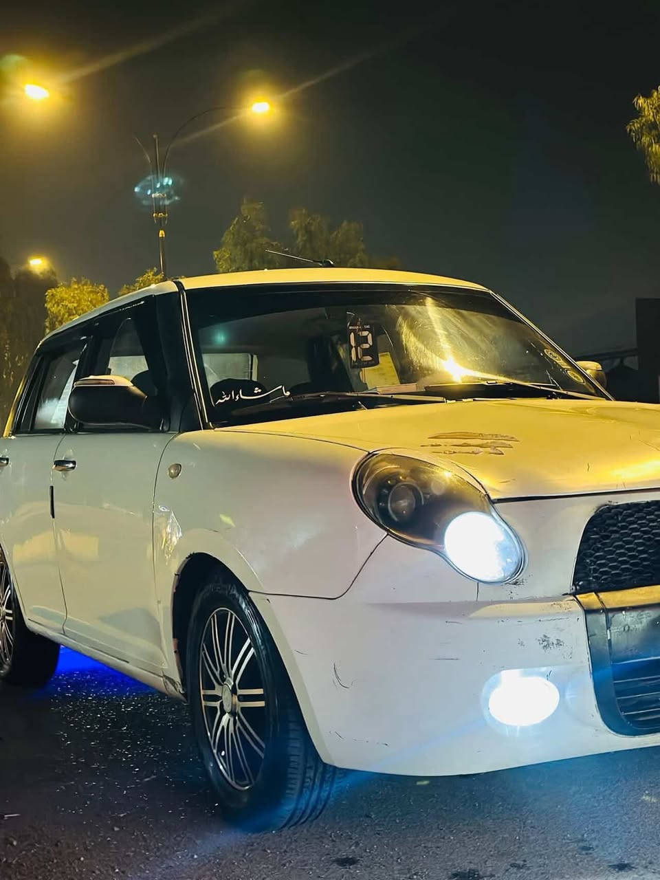 السلام عليكم
ليفان موديل 2013
السياره بدون صبغ  بيها تعديل بارد فقط جاملغ جهه السايق الامامي وباب  الخلف السايق. وباب النفر الاخر  سياره بيها بارد بس بدون  صبغ كير مكينه شرط 
تخم تاير جديد باتري جديد عينه كلج جديد السياره نضيفه وكدام العين رقمها نينوى صاحبها موجود السعر 56 وبيها مجال بسيط اي استفسار خاص ***********
