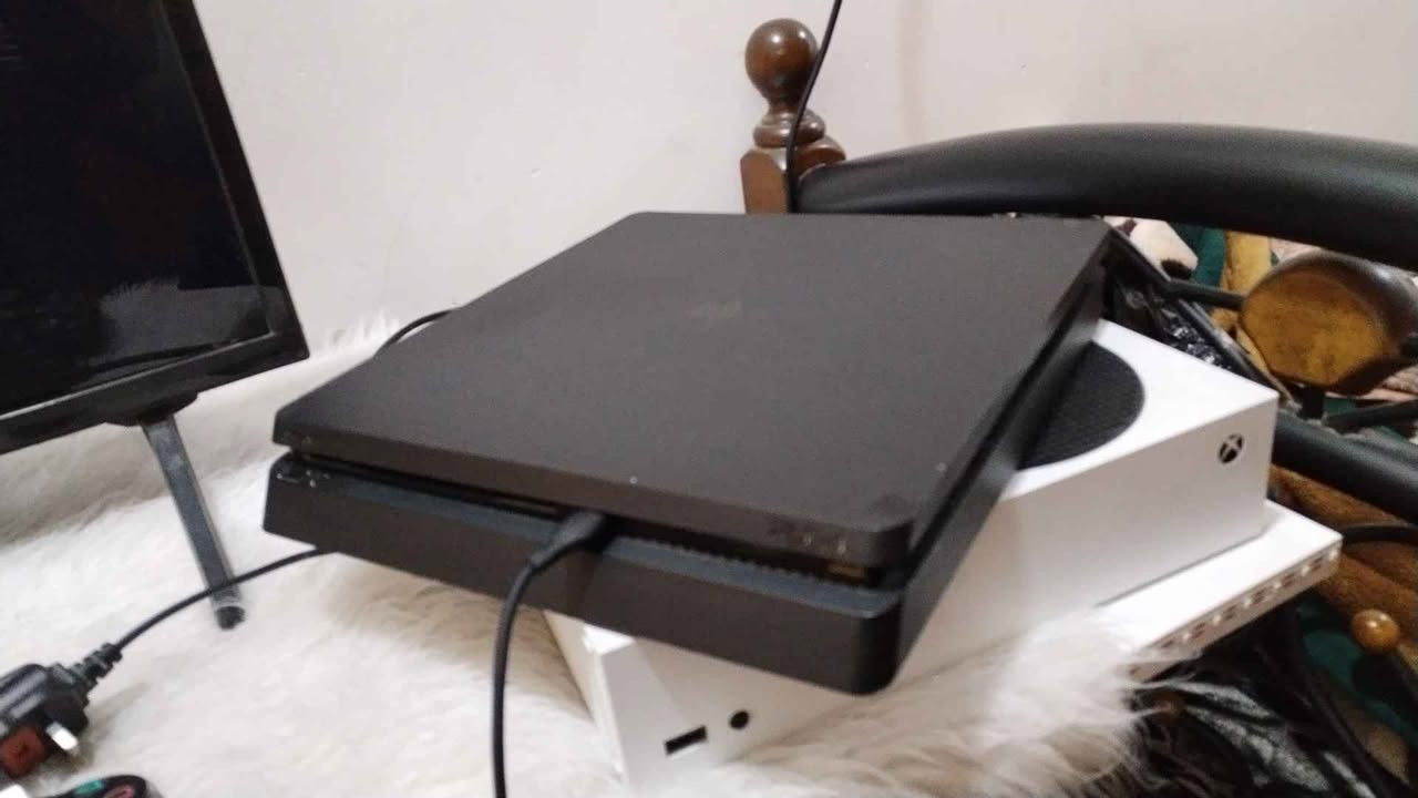 سلام عليكم بلي فور سلم مهكر مفتوح تنضيف فقط كامل ملحقات مكاني ديوانيه او نجف توصيل ماكو رقم *********** السعر 205 قفله هاشمية, بابل
