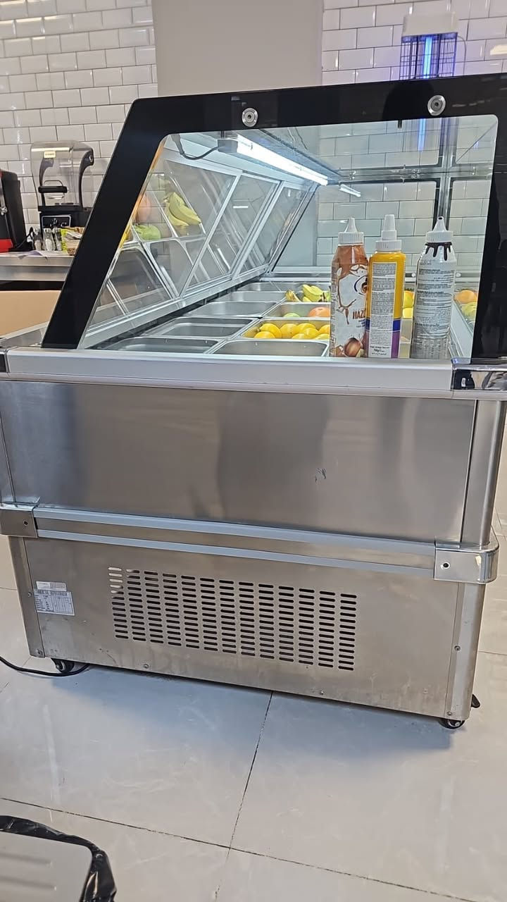 السلام عليكم 
عارضات يوكر ستخدام ٢٠ يوم اخو جديد 
للبيع نظافه واضحه بصوره الاستفسار 
الاتصال على رقم 
***********
