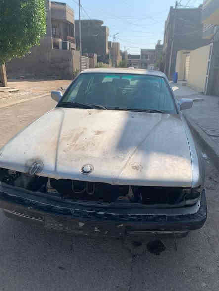 سلام عليكم بي ام 735  موديل 92لبيع وصار بيها هذا حادث صلحتها ع نص ابيعها ع وظعها غراضها موجودات بجنطه بيها محرك وكير جدد رقم بغداد بسمنا سعرها قفل 35 مكان بغداد الغزاليه 
***********
