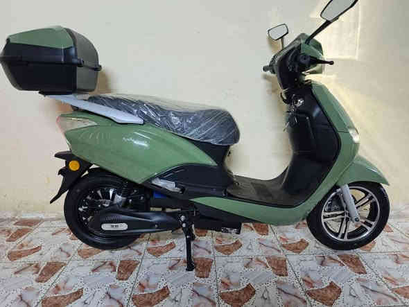 السلام عليكم دراجه للبيع مديل 2025 جديده زيرو ما ماشيه لحد يكلي شكد ماشيه صفر كيلو متر مكفوله من الشخط ملحقاتها وصل المعرض موجود
تفاصيل
شاشه اعطال وتنبيهات
بريك امامي خلفي دسك هايدروليك 
لايت عالي ناصي زنون 
لد امامي شمعه
بكلايت لد 
اشاير لد
نضام بك الرجوع الى الخلف
ملف 2000
بطاريات مصطره حجم الكبير عدد 6
شاحته اصليه تدعم الشحن السريع وليقاف الذاتي عند امتلاء البطاريه
سرعه الدراجه 90 تمشيك بل شحنه الوحده 70 كيلو حقيقي
تايرات حجم 12 الكبير جلاتين 
مساحت تخزين واسعه
طلاعات جانبيه لراكب الخلفي
لون مميز
سعر الدراجه 900 بيها مجال بصيط تكسر بل سعر احضرك
مكان الدراجه الكاضميه
الشراي يتفضل خاص او اتصل عله الرقم ***********
