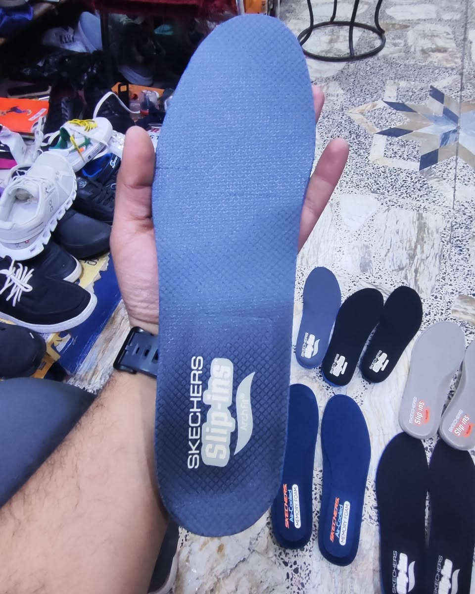 دبان ماركة SKECHERS أصلي اورجنال 
يوجد نوعين 
نوع سكجرز ارج فت مفيد جداً للأرجل المسطحة فلات فوت 
نوع سكجرز للأرجل المقوسه 
مفيد جداً للوقوف الساعات الطويلة.
والراحة والسعادة لأجلكم 

متوفر قياس من ٤٠ الئ ٤٦ 
السعر القطعه ١٠ ألف 
مكان كرادة داخل مجاور دايموند مول في فرع علاء حداد محل الإيطالي


**إذا كنت صاحب هذا الإعلان وتريد حذفه لأي سبب، رجاءا أرسل رسالة إلى الدعم الفني**