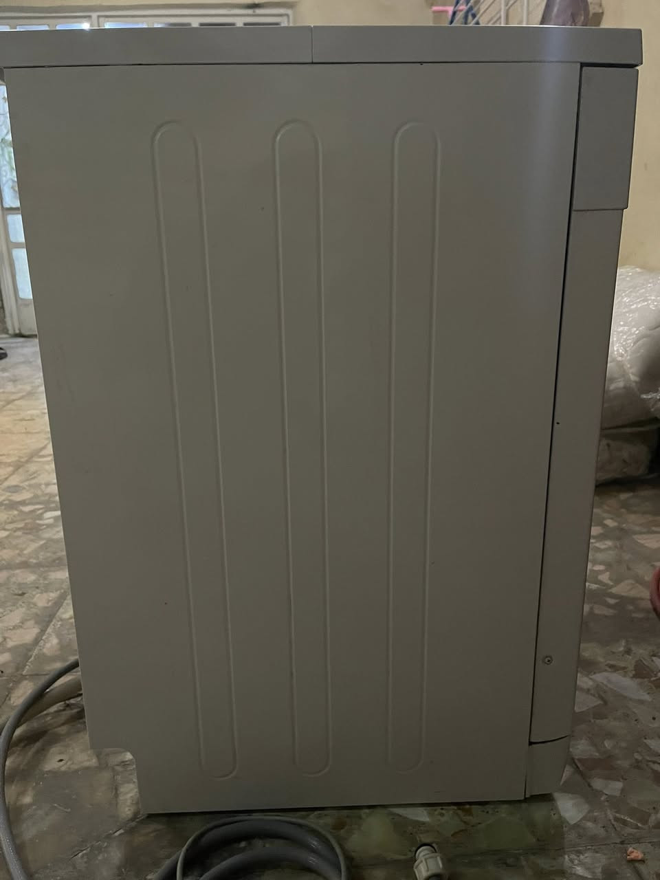 سلام عليكم
غسالة صحون فيرسل اخت الجديده صار ٦ اشهر مشتريها استخدام قليل سعره ٤٥٠ و فلتر ماي تصفيه كامل هوه و ملحقاته هم جديد سعر ٨٠ المكان البياع المعالف


**إذا كنت صاحب هذا الإعلان وتريد حذفه لأي سبب، رجاءا أرسل رسالة إلى الدعم الفني**