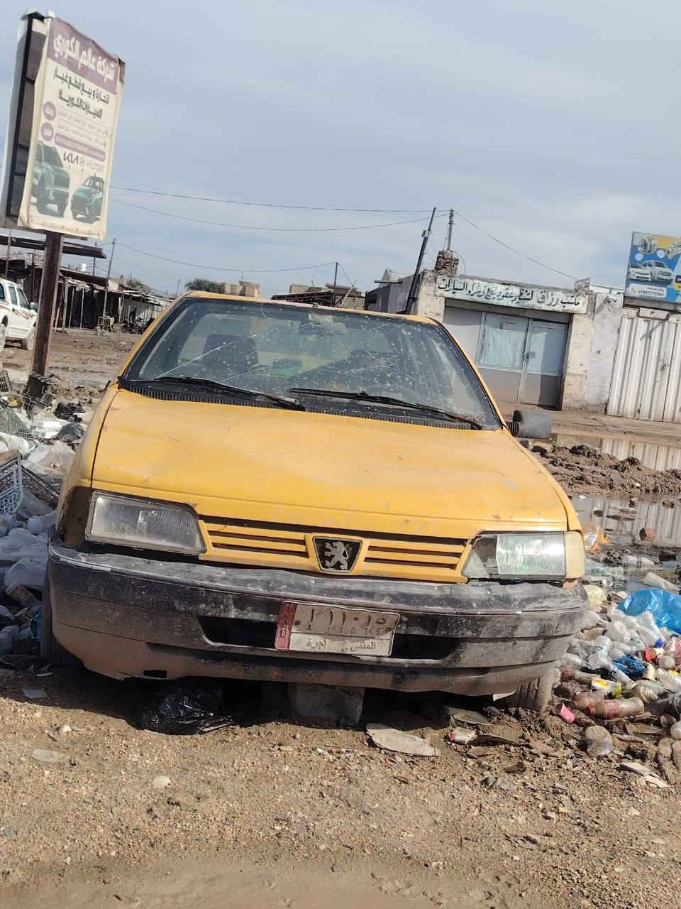 بيجو للبيع مكينه شرط الكير يفلت السعر 7 اوراق ابيع كوم حديد مكان السياره سماوه رميثه ***********
