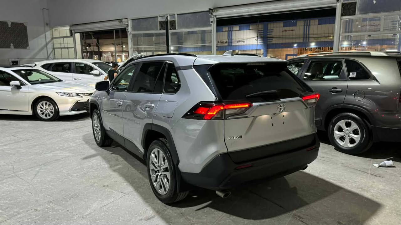 TOYOTA RAV4 XLE PREMIUM 2022
25 هزار روشتووە 
ژمارە هەولێر بە ناو خومانە 
یەک جملغ لای سایق بویاغە 
لێوی دەرگا تعدیلە 
بێ ناوگرتن 
بێ ئێرباگ 
نرخی 260 و مجال
شوێن هەولێر 
~~~~~~~~~~
***********واتساب-فایبه ر
~~~~~~~~~~
TOYOTA RAV4 XLE PREMIUM 2022
ماشي 25  الف
رقم اربیل ب اسمي 
جملغ امامي سایق صبغ 
بدون داخل 
بدون ایرباک 
سعر 260 ورقة بي مجال 
مکان سیارة اربیل أربيل, العراق

