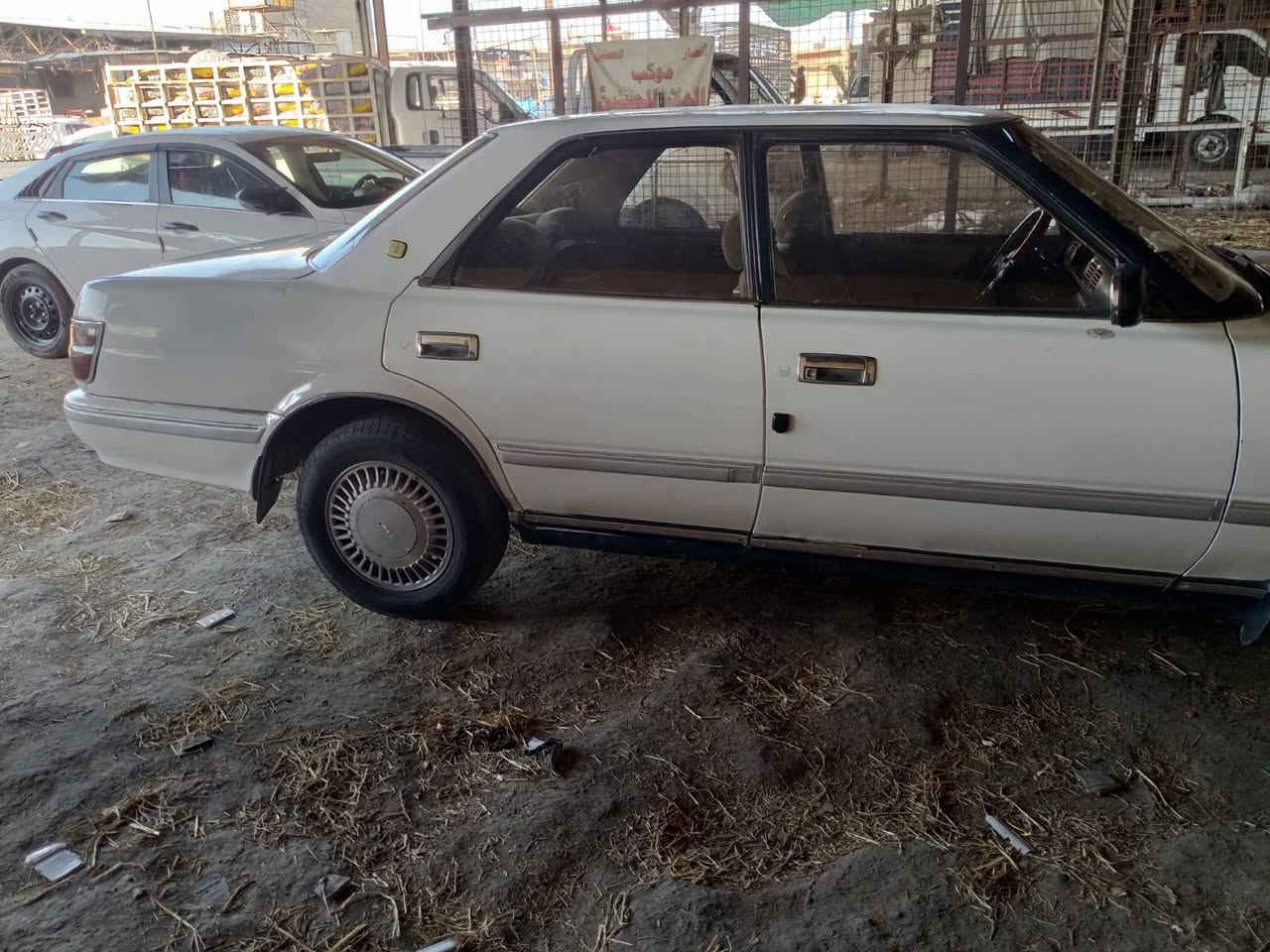 السلام عليكم للبيع أو مرواس سيارة هارتوب موديل 1991 كير ومكينه 2500 صدر أمامي خلفي نضيف 90 بالمية تبريد شغال دشبول ماصده رقم إنكليزي رقم دولي السعر 45 وبيها مجال للشراي فقط موبايل ***********
