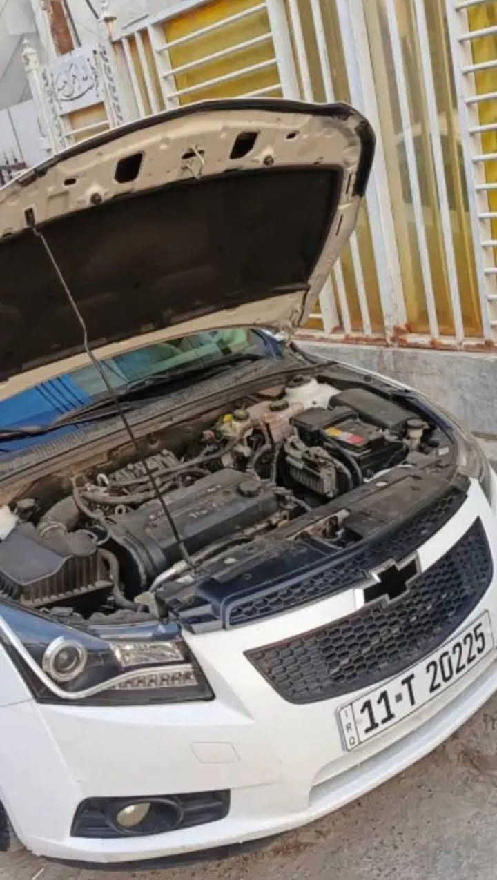 كروز مديل 12 خليجيه وكالة المنصور رقم بغداد بأسمي كفاله ضربه وصبغ محرك 1600 المرغوب . كير محرك تدفئه تبريد كهربائيات كلشي شغال وخير من الله . شاشه تيسلا وسماعات ودمام واناره ويه الدمام . كامرا خلفيه وحساسات جام اوتو مري كهرباء . ماصدات  لد شيطان  . مكاني بغداد الزعفرانيه سعر 83 ورقه وبيه مجال بيسط (بسيطط ) والمعاجبه السعر خل يدور انشالله يكله احسن منه وارخص
*********** متواجد من بعد ل 5 مساء"
