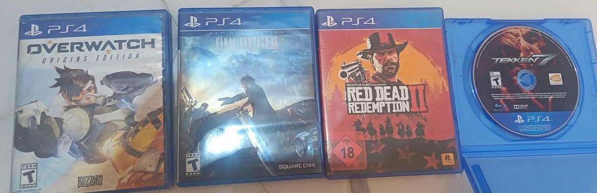 السلام عليكم ورحمة الله وبركاتة حساب للبيع (حساب شخصي + 4 أقراص PS4) 🎮
​للبيع حساب بلاي ستيشن شخصي يحتوي على بيس ٢٠٢١ مع  (ضمان من أي مشكلة أو خلل) مع مجموعة من أقوى الألعاب الرقمية، بالإضافة إلى 4 أقراص مميزة بحالة ممتازة. اي استفسار خاص ي للتواصل ملاحضه بعض الألعاب ديمو مكاني سماوه 
​💿 أولاً: الأقراص الفيزيائية (Discs) المتوفرة مع العرض:
​Red Dead Redemption II (النسخة الأسطورية من روكستار)
​Tekken 7 (قرص أصلي بحالة ممتازة)
​Final Fantasy XV (نسخة Day One Edition)
​Overwatch (نسخة Origins Edition)
​📱 ثانياً: مكتبة ألعاب الحساب الرقمية (حساب شخصي مضمون):
​🔥 ألعاب الشوتر والحروب والسلاسل القوية:
​Call of Duty: Modern Warfare (الريبووت)
​Call of Duty: Modern Warfare 2 (القصة المحسنة - Campaign Remastered)
​Call of Duty: Black Ops Cold War
​Battlefield 2042
​Battlefield 1
​Battlefield 4
​⚽ ألعاب الرياضة والكرة:
​eFootball PES 2021 (النسخة النادرة والمرغوبة جداً Season Update)
​eFootball PES 2020
​FIFA 20

​🚀 ألعاب الحرب والـ Co-Op وعالم مفتوح:
​Tom Clancy's Ghost Recon Wildlands
​Tom Clancy's The Division
​Sniper Elite 4
​World of Tanks: Modern Armor
​War Thunder
​Enlisted
​🎯 ألعاب مغامرات، قتال، وعالم مفتوح:
​Resident Evil 2 (الريميك الشهير)
​Uncharted: The Nathan Drake Collection (تضم 3 أجزاء)
​Street Fighter V: Champion Edition
​Minecraft
​Star Wars: Battlefront I & II
​Astro Bot: Rescue Mission (لعبة VR)


**إذا كنت صاحب هذا الإعلان وتريد حذفه لأي سبب، رجاءا أرسل رسالة إلى الدعم الفني**