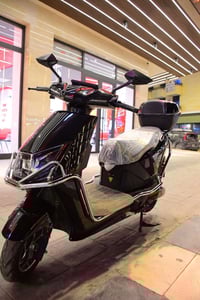 دراجه شحن للبيع 6 بطاريات دراجه جديده جداً السعر 800  الاستفسار 077190...