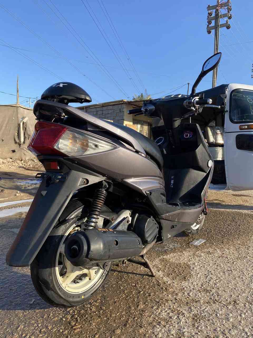 سلام عليكم سكنز فحل ياباني للبيع الدراجه نضيفه ومكفوله من الفتح كفرات اصليه مصبوغات لجماليه فقط السعر خاص مكاني كوفه حي ميسان تفاصيل اكثر راسني 🤍***********
