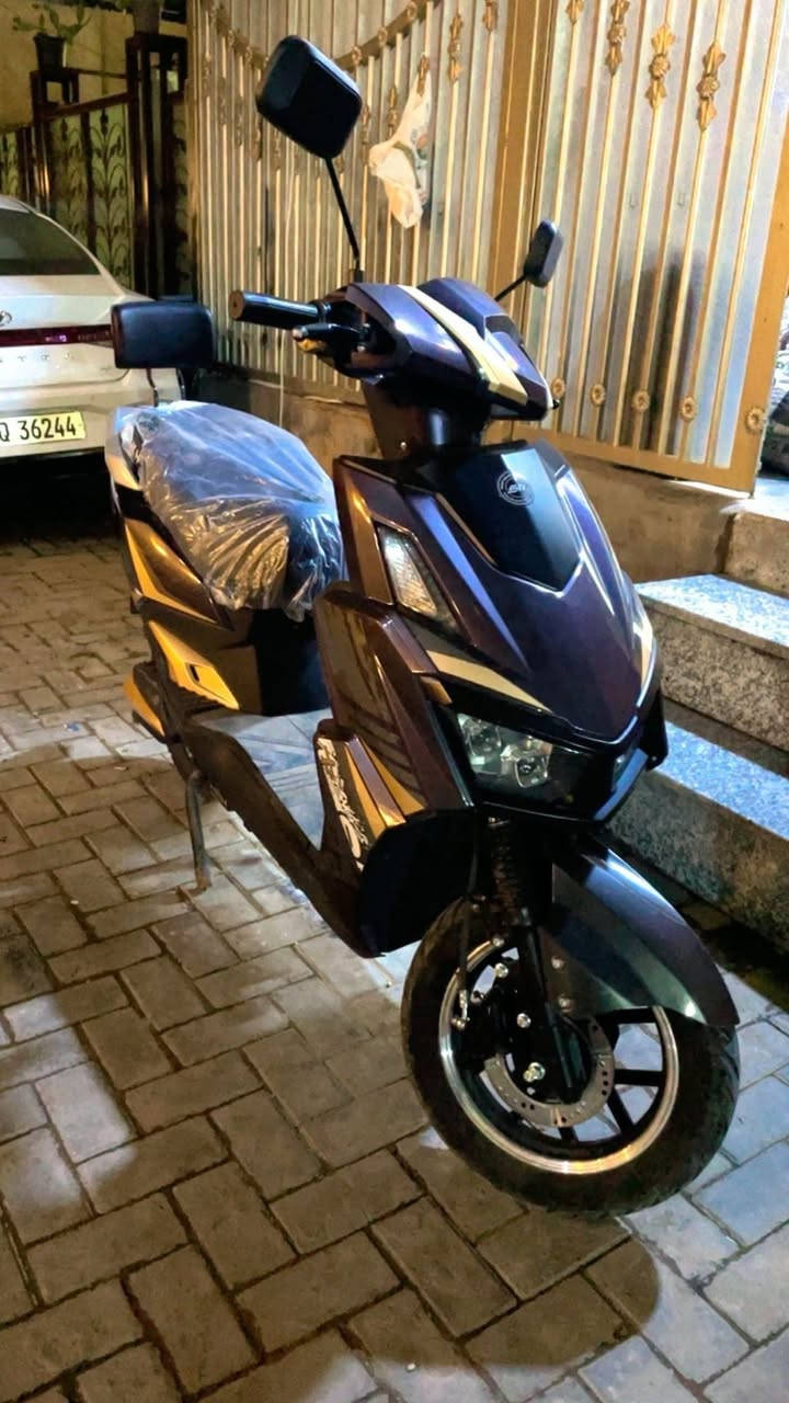 سكنس ملف ٢٠٠٠ تاير عالي حجم ١٢ سعر ٧٠٠ بيها مجال مكاني بسيديه ***********
