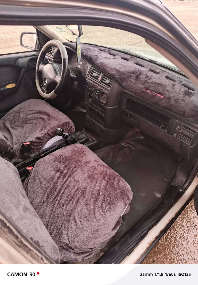 فكتره موديل 1992 محرك 18 لا صفر ولا بخار كير عادي بدون ضربه تخم تاير جديد سلايت قفل 🔐مركزي رقم سلمانيه شرط تحويل سعر 36 وبيها مجال بسيط عنوان كركوك رقم تلفون ***********
