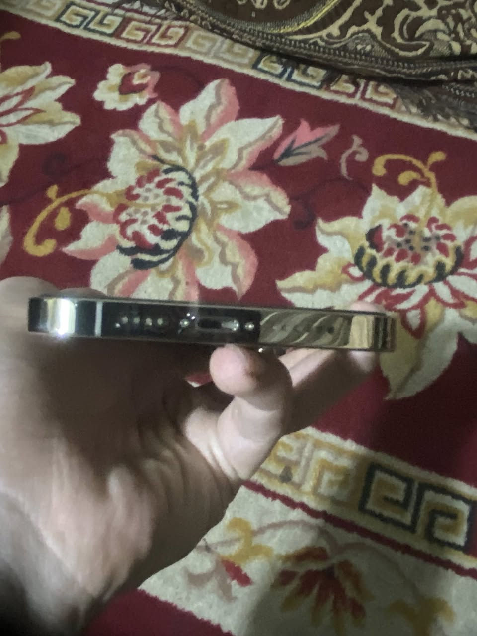 ‏سلام عليكم ايفون 13 برو ماكس أمريكي نموذج M مستبدل قطعة أصلية من شركة Apple شاشة أصلي ذاكرة 256   بطارية 91  جهاز نظيف شخط ما به بس كرتون وياه   سعر الجهاز  600 هذا رقم تلفوني ***********
