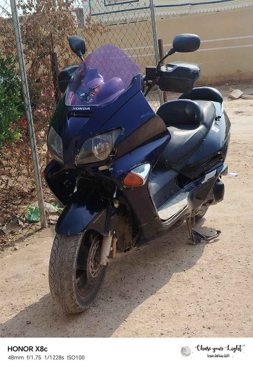 سلام عليكم شلون العزاز فورزة 06 دراجة جاهزة أنكر سلف واطلع وين ما جان مكينة جاهزة ما متعوبة دراجة نضيفة وجاهزة كهربائيات اشاير لايت عالي ناصي جاهزة من كلشي مجرد بيهة كسر بل دشبول عارضهة ب 500 وبيهة مجال لل شراي مكاني بغداد بل أوسمة أو نهاية سبع قصور رقم ***********.
