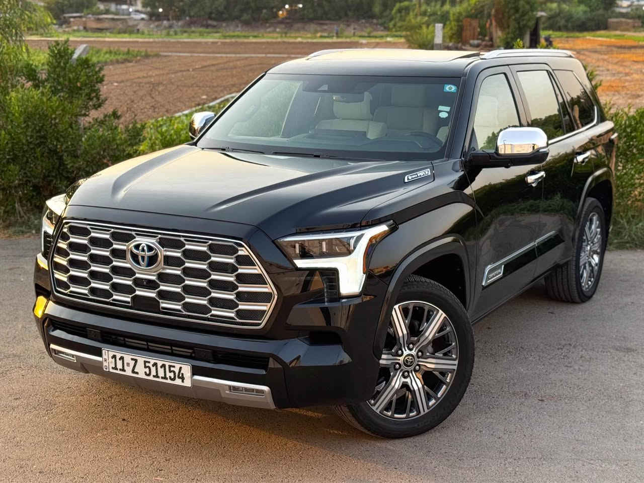 للبيع تويوتا سيكويا كابستون 2023 فول مواصفات 
محرك السيارةV6 3500 تون توربو هايبرد

حادثهة تقرير غرق فقط السيارة بداخل المزاد شغالة و تمشي و بدون اي مسج 

المواصفات
بانوراما 
3 شاشات 
4 مقاعد تدفئة و تبريد
رادار (امامي+خلفي+جانبي)
تثبيت مسار قيادة ذاتية 
5كامرات محيطية و المراية الوسطية كامرة
عدادات دجتل
سستم صوت jbl
دوس كهرباء
صندوق كهرباء
بردات زجاج الابواب بلاديات
الابواب كلهم دخول ذكي بصمة 
السيارة بيهة بصمتين يعني مفتاحين 
السيارة مكفولة كفالة عامة من كلشي شخط او صبغ او عطل او اي تصليح حالهة حال الكلين و شرط الفحص
السيارة ماشية 28 الف ميل

السعر 56 الف دولار بيهة مجال قليل

للاستفسار ***********
   *********** بغداد, العراق
