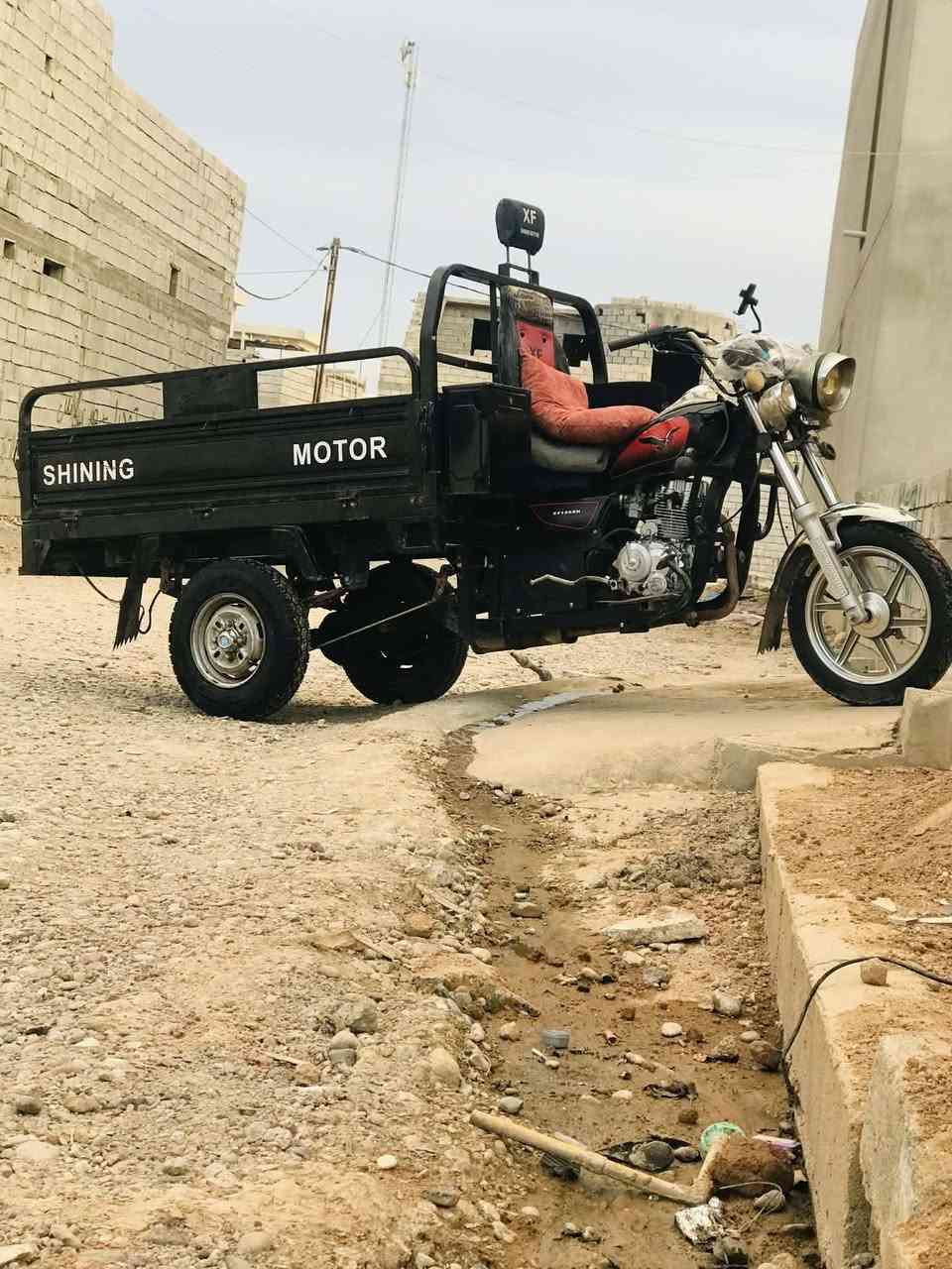 السلام عليكم
ستوته للبيع موديل 23
مابيها نقص برقي شرط محرك ركبه شاصي محرك كاتم منفيس كامل بس ترقم كهربائيات كامل شغال 
السعر 1550
مو شراي لاتراسل ***********
