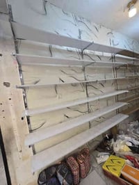 رفوف • ١٨ قطعة • بغداد