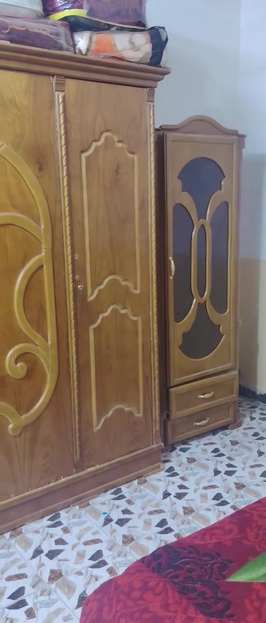 غرفه خشاب للبيع ٦٠٠ مكاني حي الشهداء الأول الاستفسار ***********
