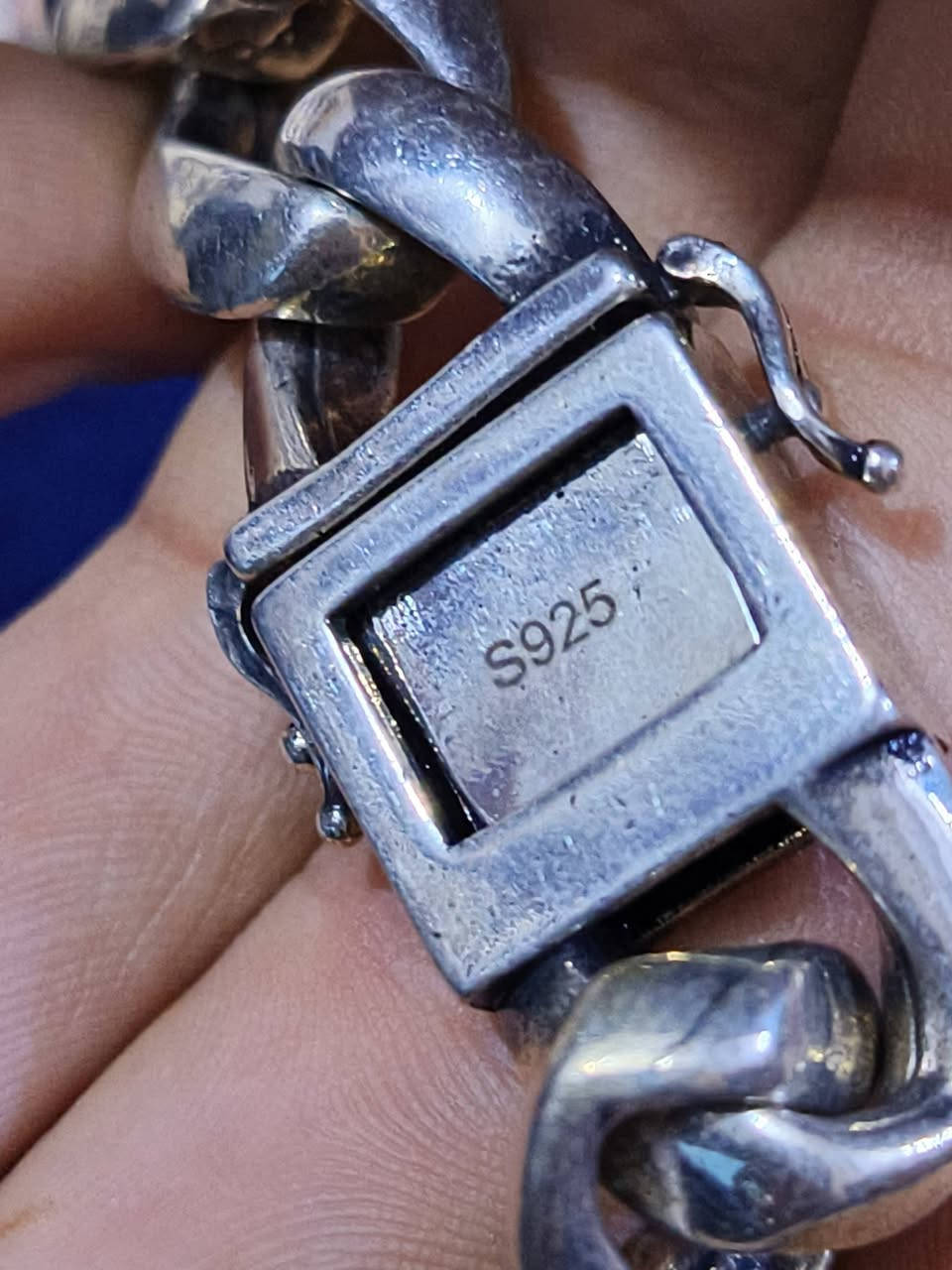 متاح زناجيل وسوارات بهل شكل فضه استرلينه مختمه مثل ما واضح سعر القطعه ٢٥ ألف


**إذا كنت صاحب هذا الإعلان وتريد حذفه لأي سبب، رجاءا أرسل رسالة إلى الدعم الفني**