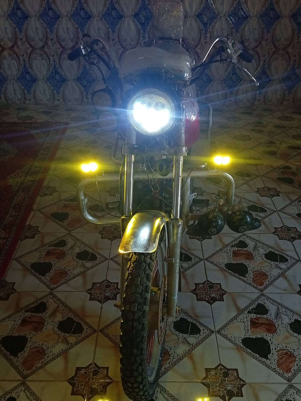 سلام عليكم تايموته اللبيع موديل 18 كلك مكفوله عشائر محركه مكفولل كهربائيات شغاله كله سلف شغال مكاني الشطره طريق العمار السعر 325 وهاذه رقمي ***********
