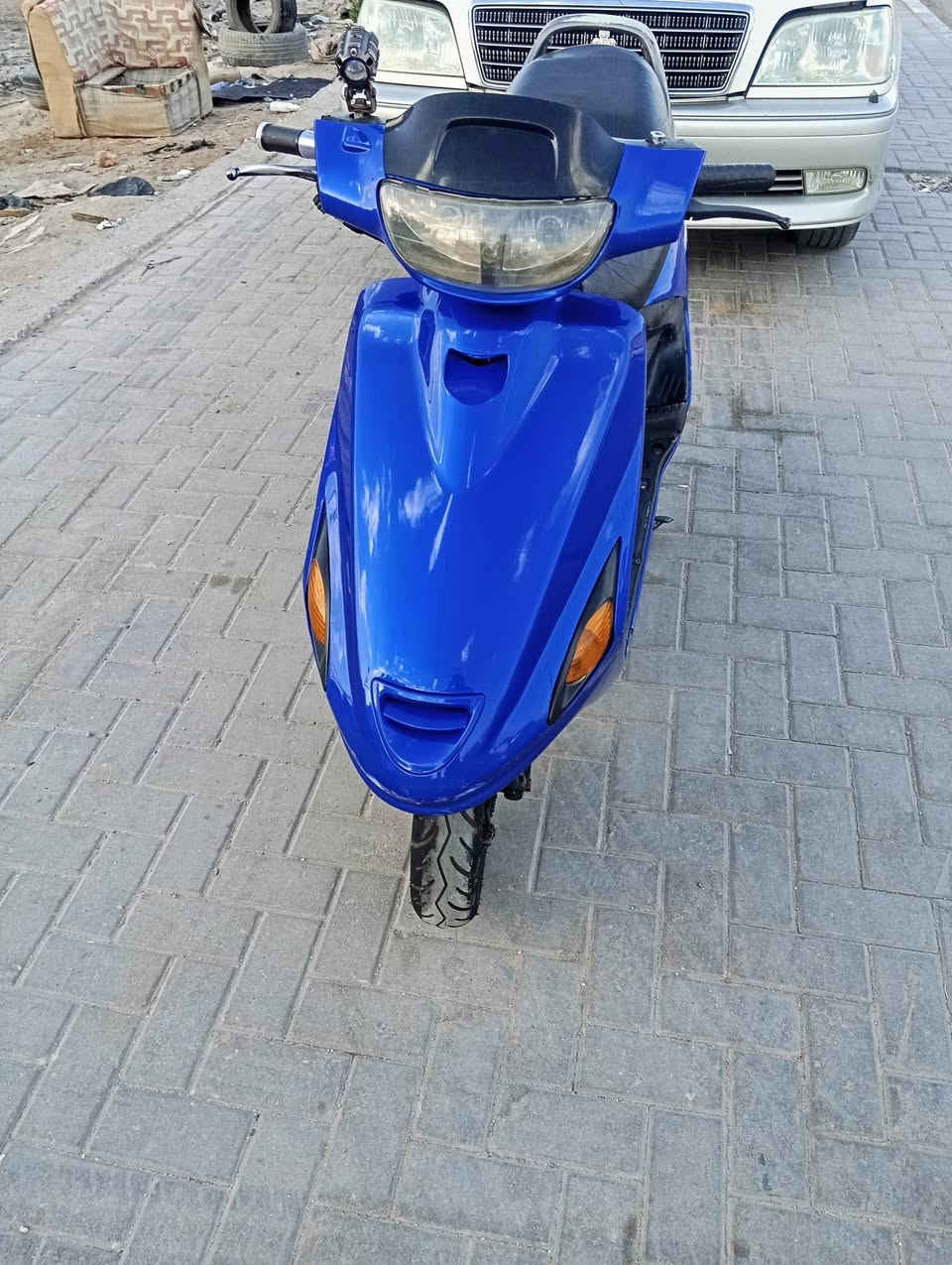 السلام عليكم دراجه للبيع فراشه مكينه جديده كهربائياته كلها شغاله دكه هندر نقصه بس باتري دراجه جديده مثل ما واضح بتصوير مكينه ما مفتوحه مكينه ناعمه مكان بصره قبله حي الجامعه السعر500رقم الهاتف ***********
